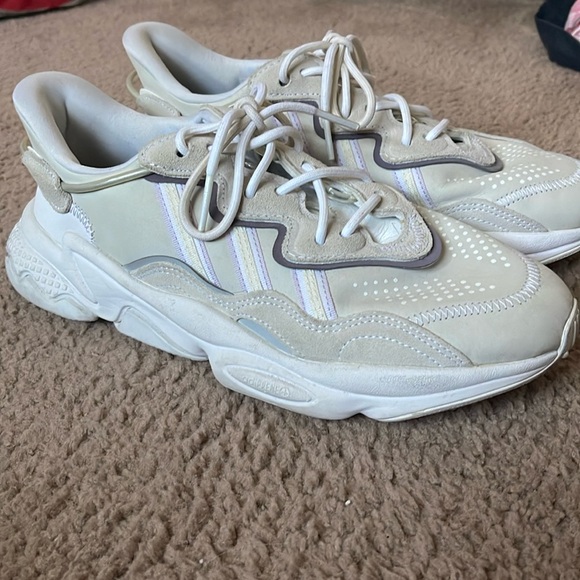 Adidas Ozweego womens US 9 1/2 - Picture 1 of 4